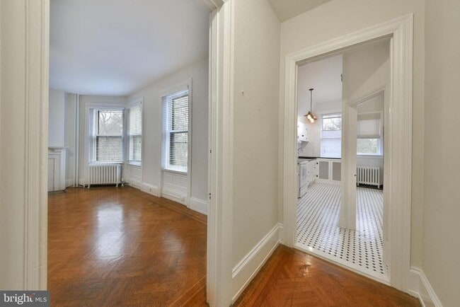 Photo - 8306 Crittenden St