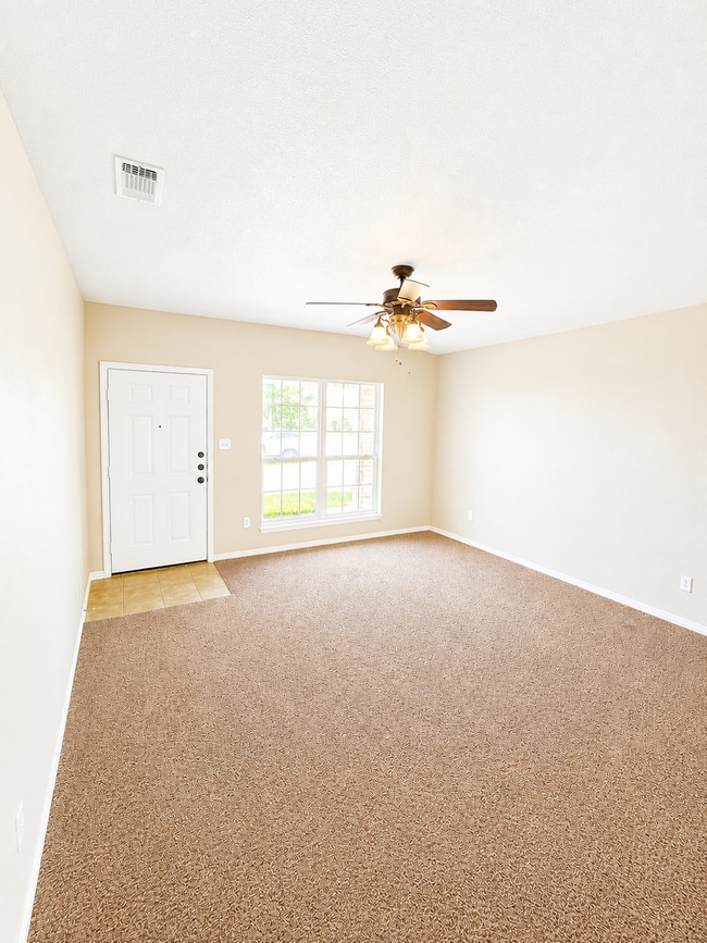 Photo - 2704 Vernice Loop Unit A