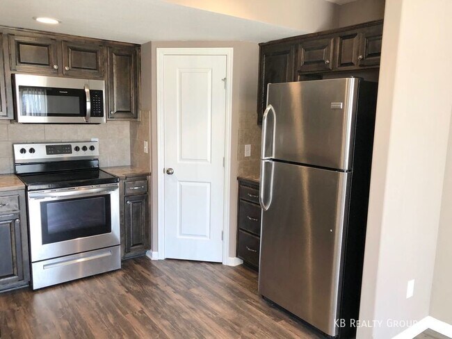 Photo - 3 Bed 2 Car Townhome in Grain Valley