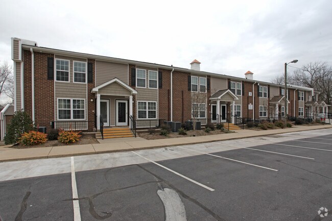 Woodcrest Apartments - Woodcrest Apartments