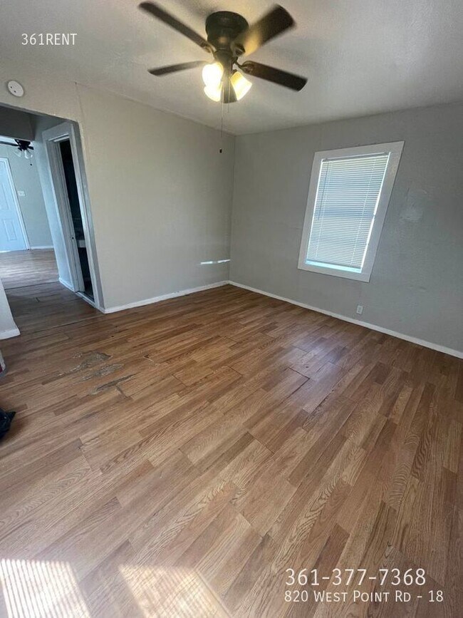 Photo - 820 W Point Rd Unidad 18