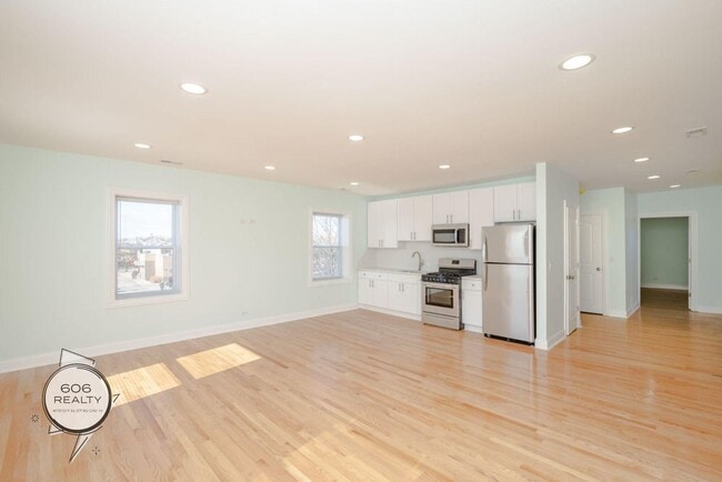 Photo - 4454 W Diversey Ave Unit 2E