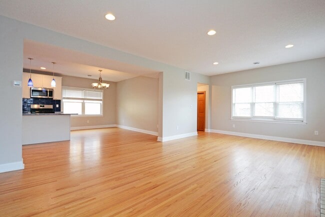 Photo - 3552 Irving Ave S Unidad #2