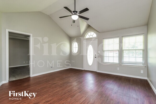 Photo - 10684 Royal York Dr