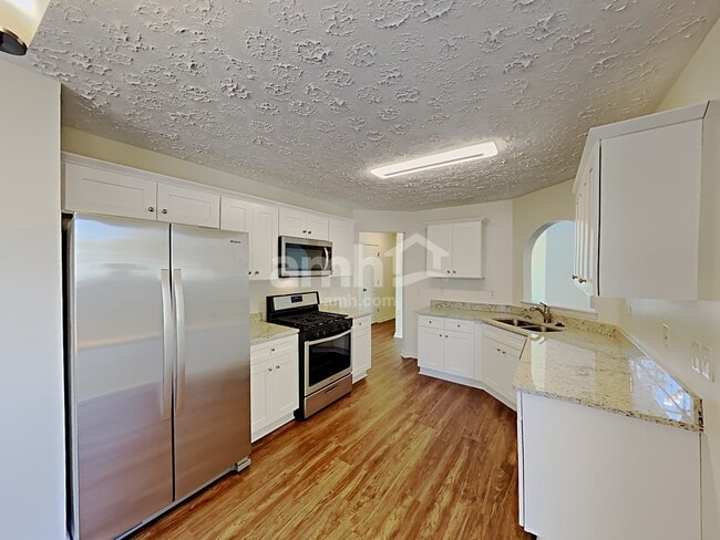 Photo - 4618 Noah Overlook W