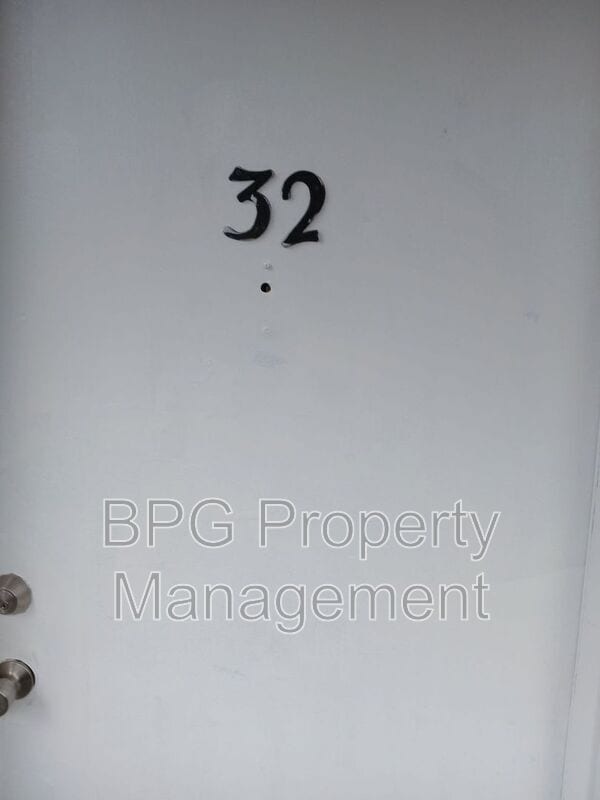 123 Circle Dr Unit 32