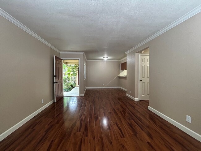 Photo - Move-In Ready 1BR in Sought-After Kirkwood... Unit E2