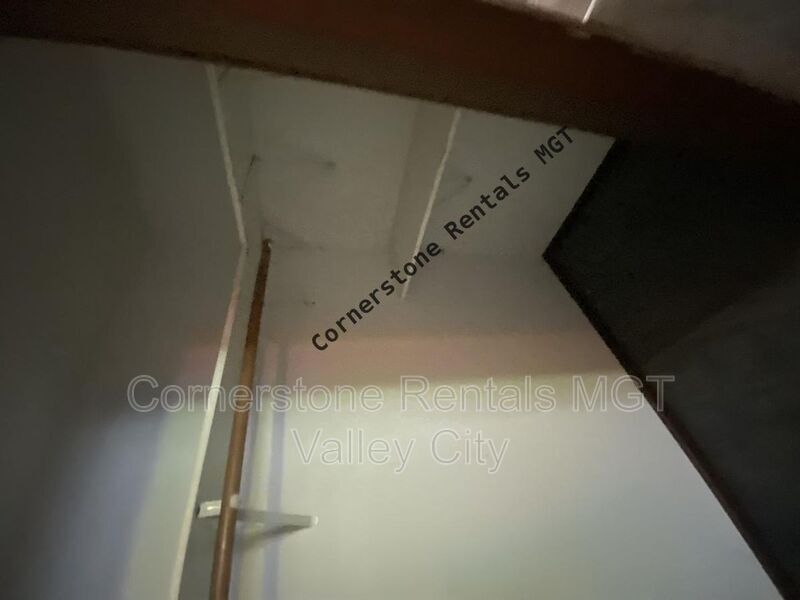 Photo - 261 College St SE