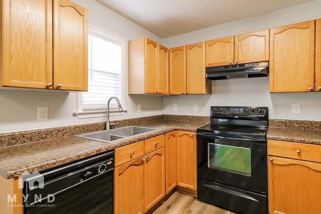 Photo - 255 Morgan Pkwy