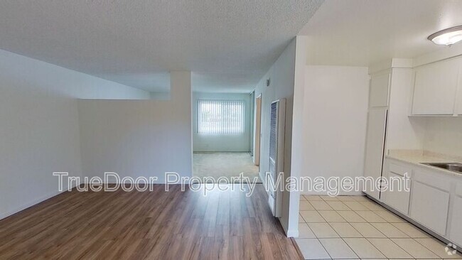 Building Photo - 545 N Tustin Ave Unit B Rental