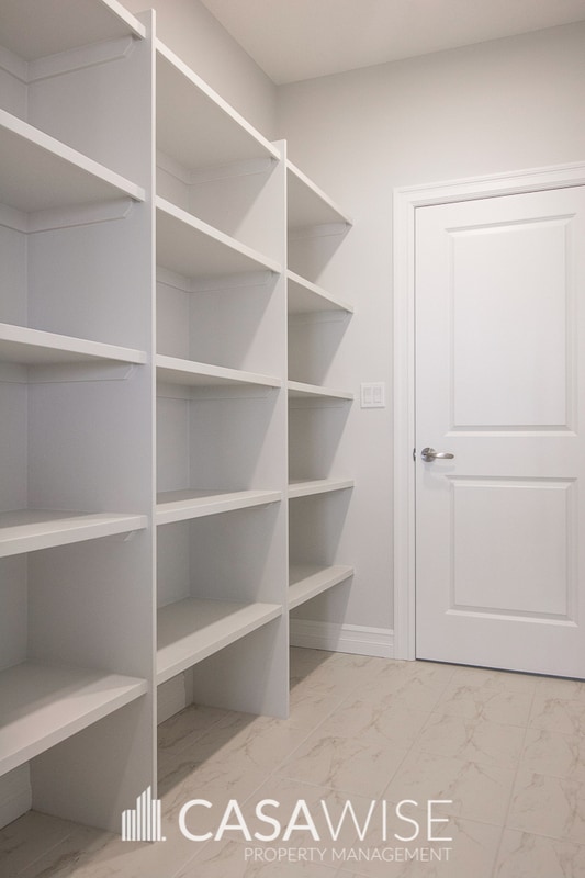 Photo - 8173-222A 222A St NW