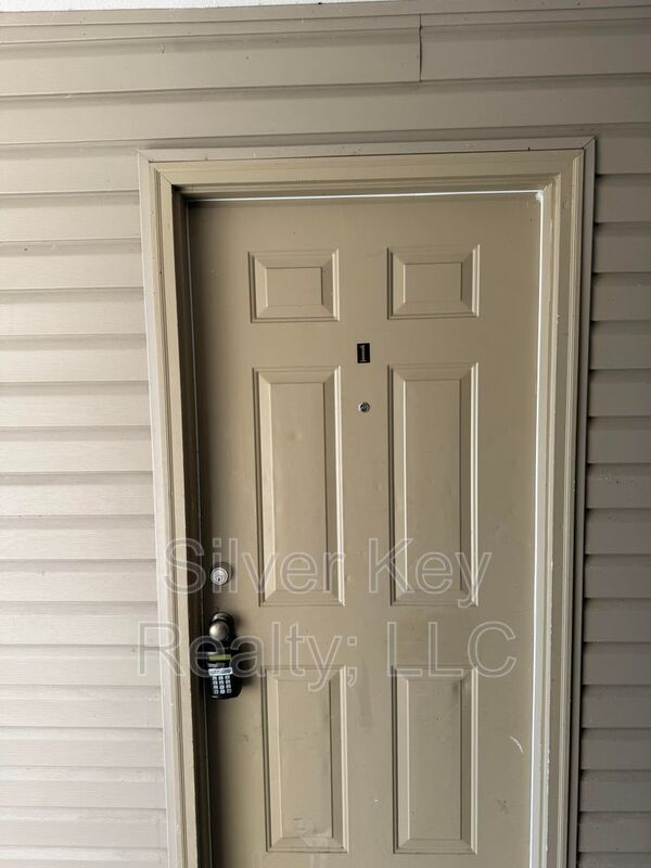 Photo - 236 Willow Creek Drive Unidad 1 Rental