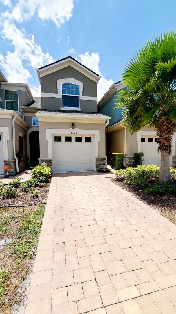 Great Townhouse in Gated Community - Great Townhouse in Gated Community