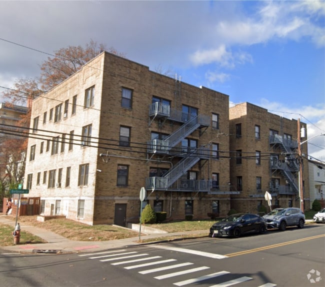 Building Photo - 801 Jersey Ave Rental