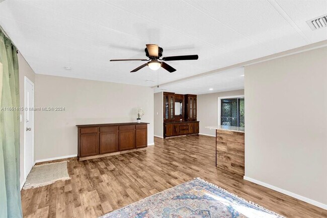 Photo - 11932 Coral Pl