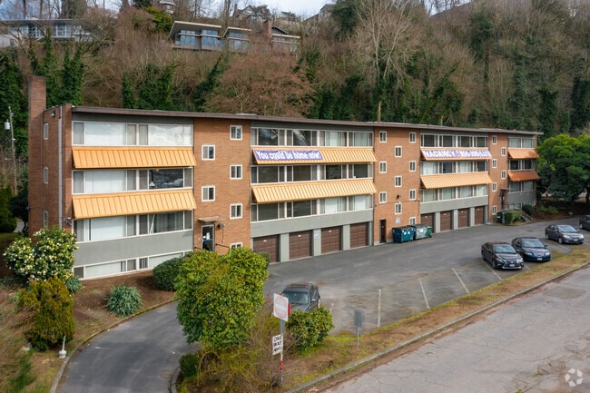 Lakeview Apartments