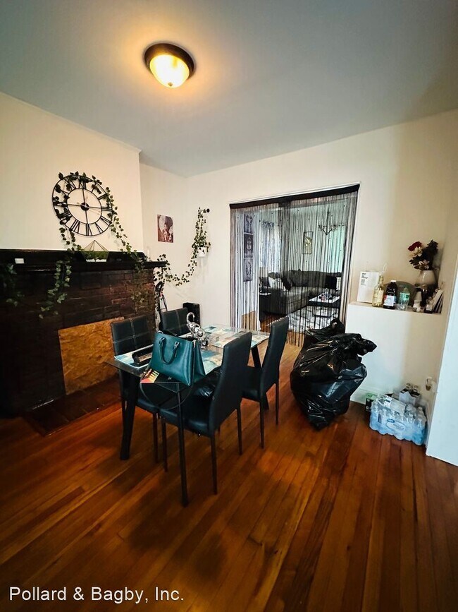 Photo - 3 br, 2.5 bath House - 3417 Delaware Ave.