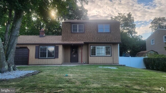 Building Photo - 6 Cedar Creek Dr Rental
