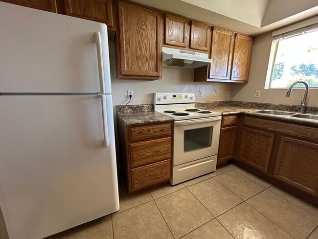 Photo - 301 W Olive Ave