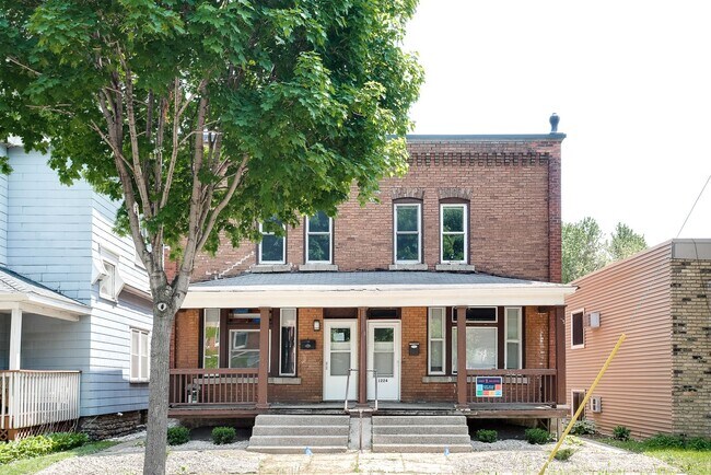 Building Photo - 1224 7th St W