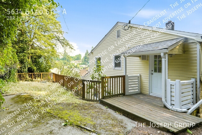 Building Photo - 5634 S Leo St Unit A