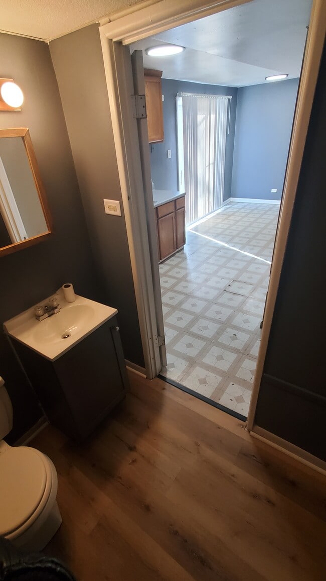 1st FL Laundry Room - 509 W 136th Pl