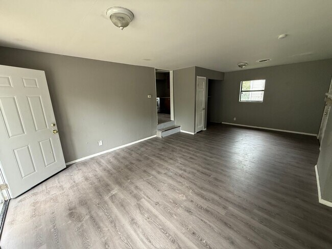 1110 Richard Dr