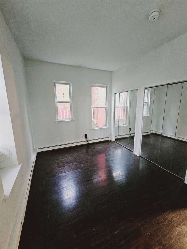 Photo - 183 Union St Unidad 2