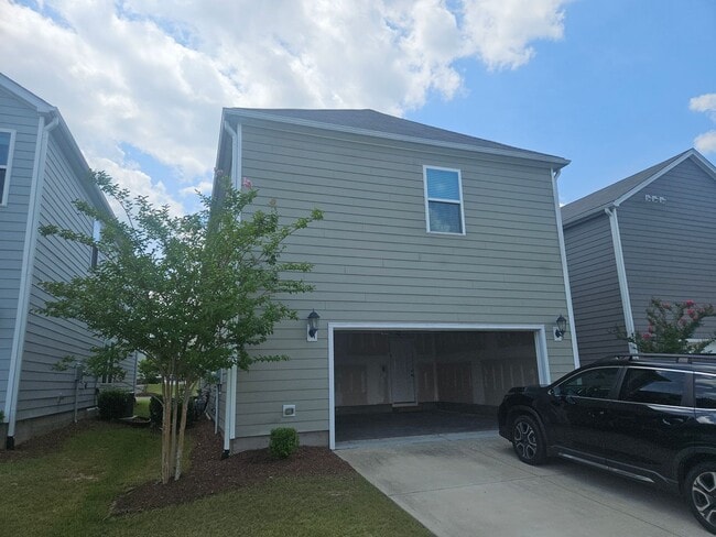 Photo - Gorgeous 3Br 2.5Ba Home in Cary! Available Now!