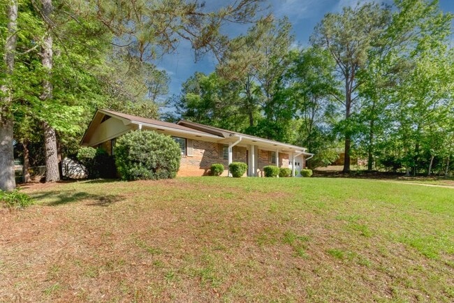 Photo - 413 Springdale Dr