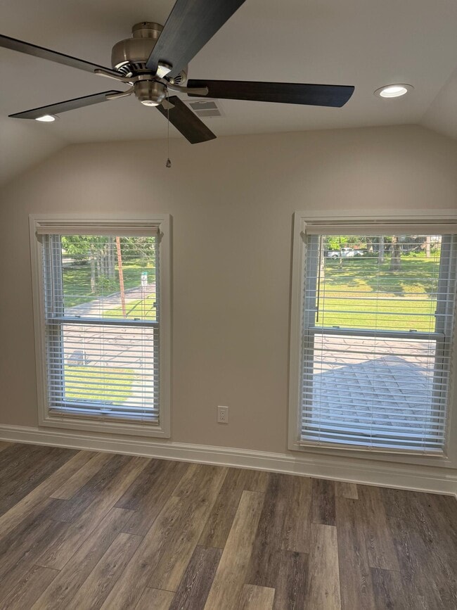 Photo - 627 N River St Unidad 3