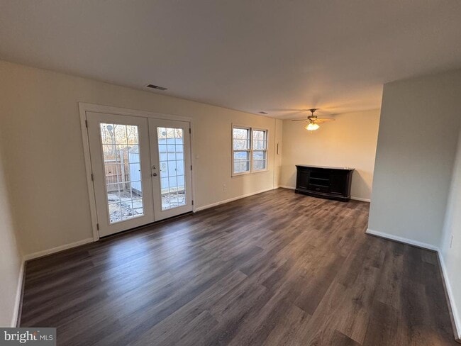 Building Photo - 12335 Woodlawn Ct