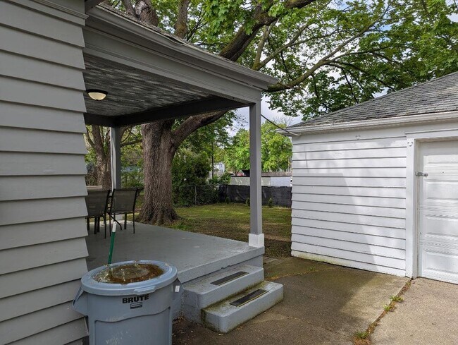Photo - 2121 Brenner St