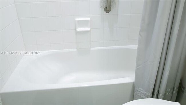 Photo - 18100 N Bay Rd Unit 18100 N Bay Rd # 906