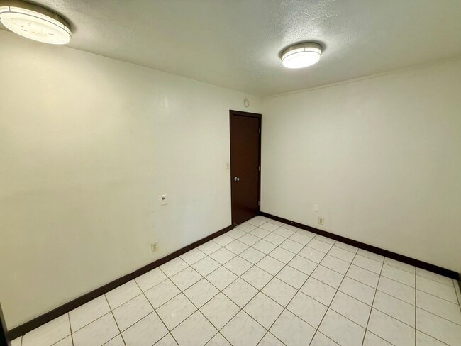 Photo - 3 Bedroom / 1 Bathroom Home Available in W...