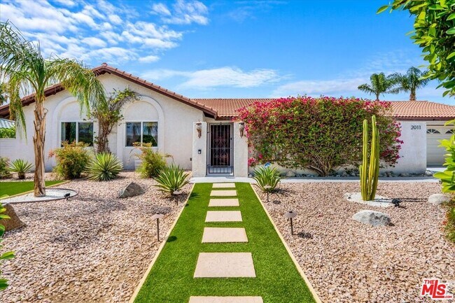 Building Photo - 2011 N San Antonio Rd Rental