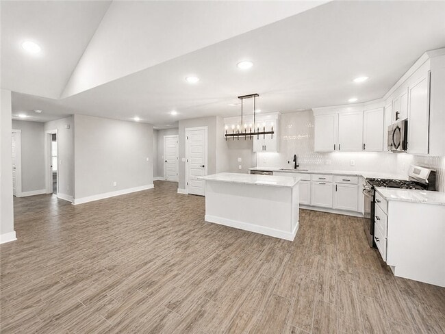 4302 SW Adams Rd
