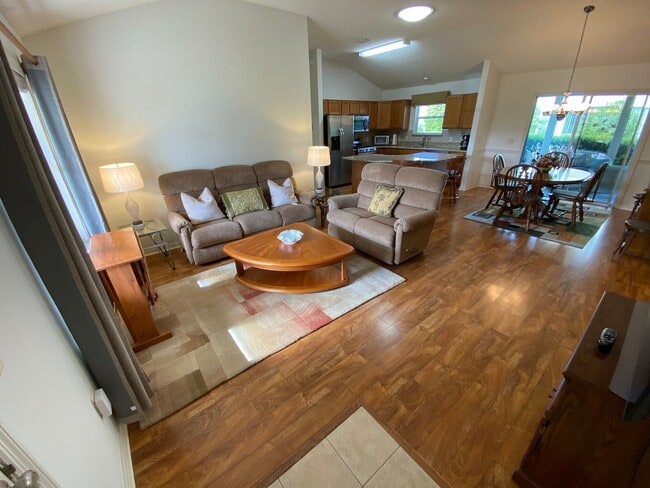 Photo - Beautiful 3 + 2 Fully Furnished/Turnkey AN...