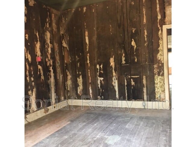 Photo - 1023 Clouet St