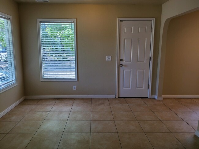 Photo - 66 W Oakland Ave