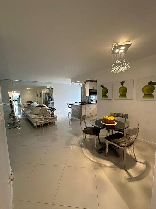 17021 N Bay Rd Unit 815