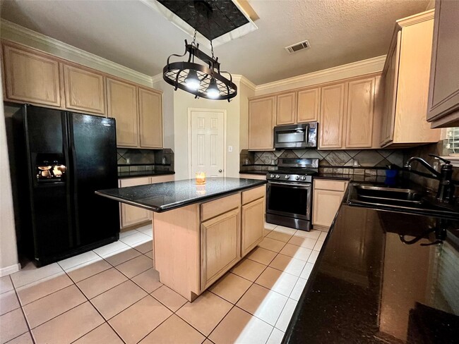 Photo - 202 Almond Dr