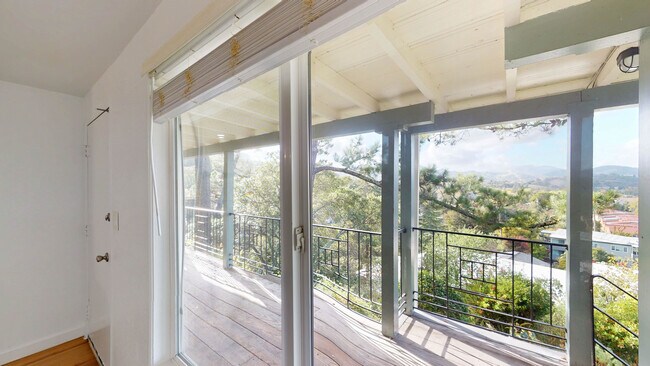 Building Photo - 7 Merrydale Rd Unit 7 Rental