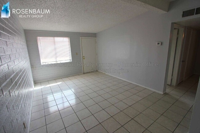 565 S Hobson Unit 3
