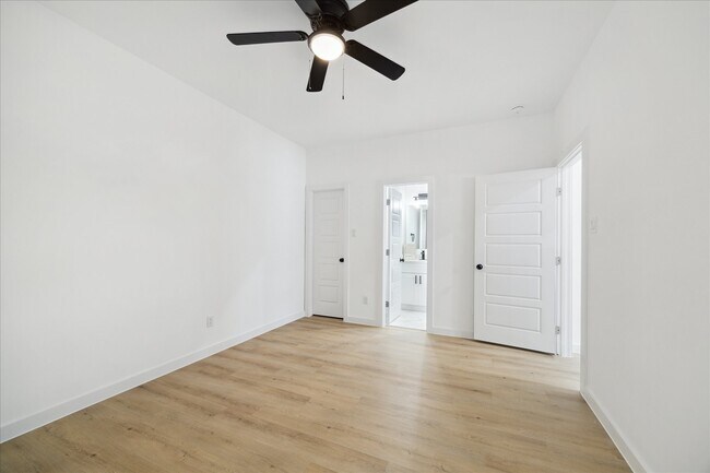 Photo - 7504 Laura Koppe Rd