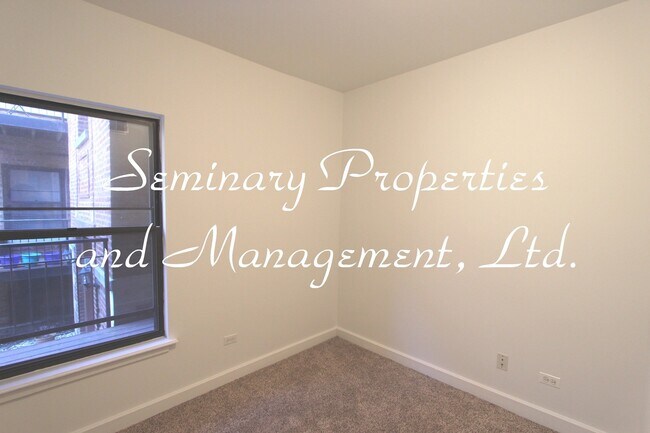 Photo - 921-27 W Sunnyside