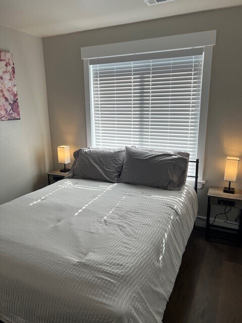 Twin Cedar Apartments -Furnished / Short Term