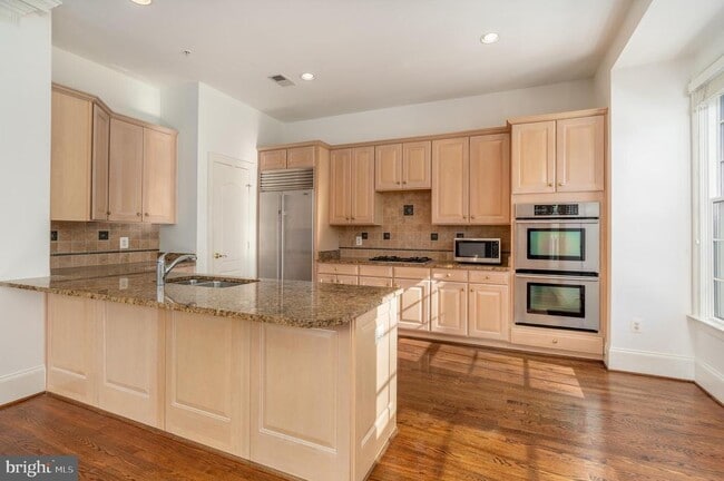 Photo - 720 Carpenter Rd