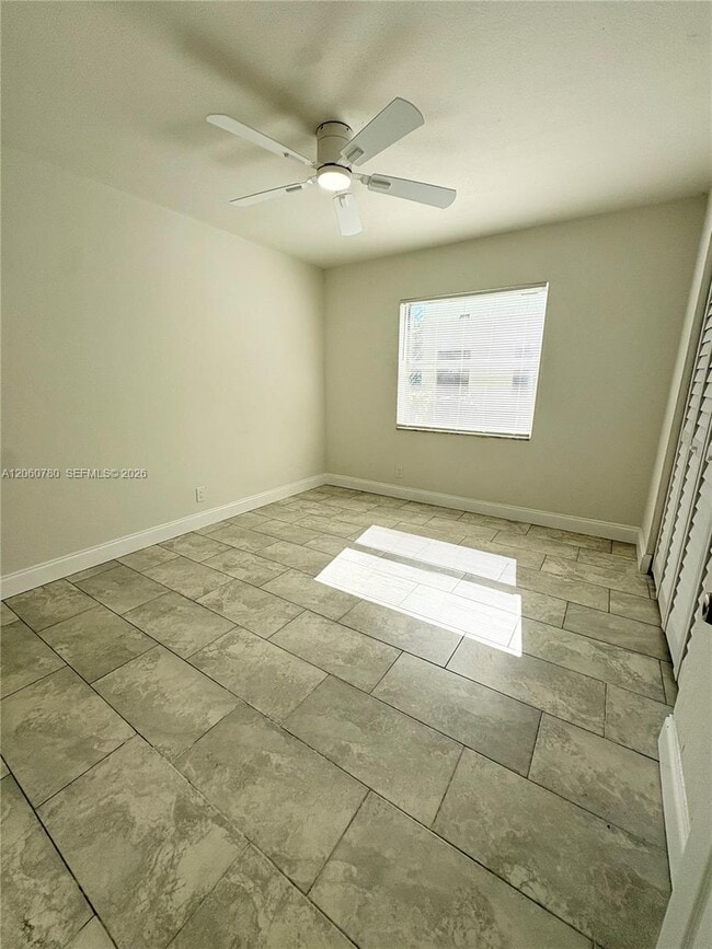 Photo - 4119 Woodside Dr Unit 2