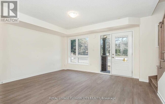 Photo - 248 Townline Rd N